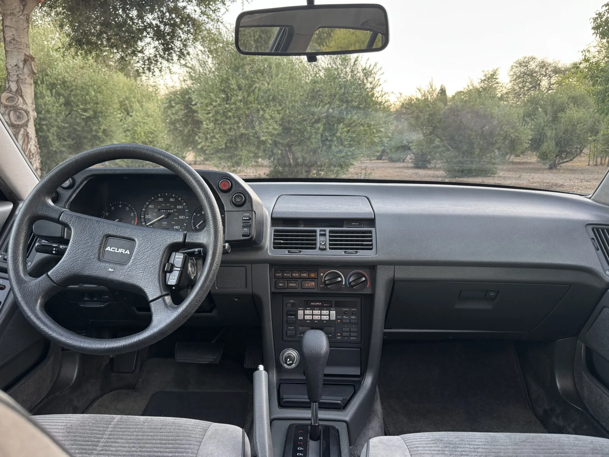 Acura Legend 2.5 V6 (Automatic)